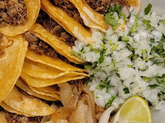 La Paisanita food